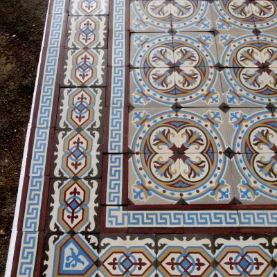 10.75m2+ / 115 sq ft antique ceramic Chimay floor with triple borders