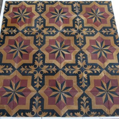 Rare find – Large 25cm sq / 10 inch sq antique carreaux de ciments Paves – Aristocratic motifs in warm tones.