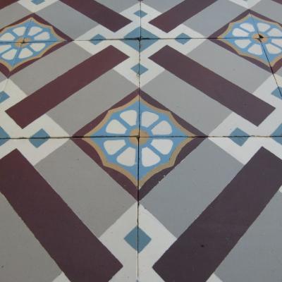1.75m2 antique ceramic encaustic tiles c.1920-1930