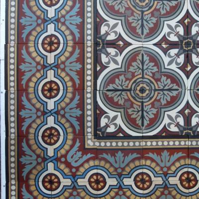 A warm and magnificently detailed Maubeuge period floor