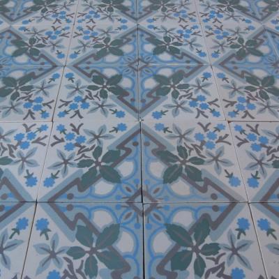 A 12.25m2 antique ceramic floor in a cool palette – early 20th century