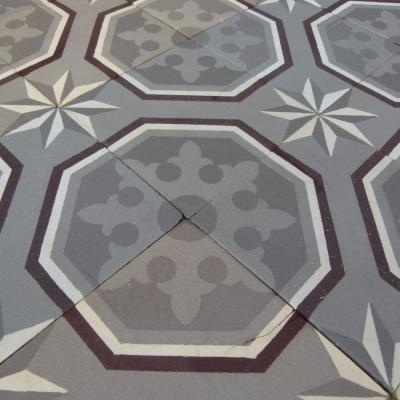 A small c.4.2m2+ / 45.2 sq ft Boch Freres ceramic floor c.1900 