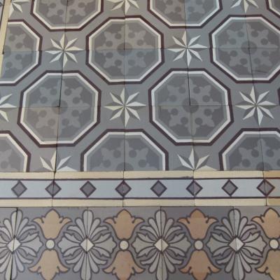 A small c.4.2m2+ / 45.2 sq ft Boch Freres ceramic floor c.1900 