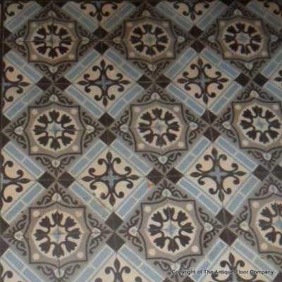 A small, 4m2 antique french ceramic floor