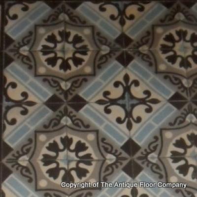 A small, 4m2 antique french ceramic floor