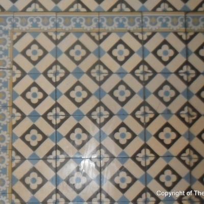 c.9m2 antique ceramic French floor c.1920