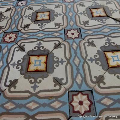 14.5m2 / 155 sq. ft antique ceramic octagon floor with triple borders