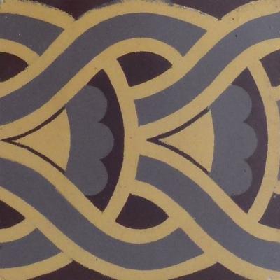 Optional large border tiles
